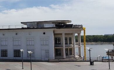 Речному вокзалу меняют крышу. Фото: Сегодня