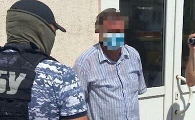 Чиновник требовал 200 тысяч взятки за строительство школы
