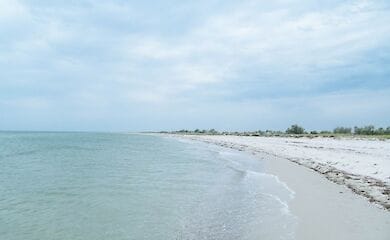 Рассказываем про &laquo;Украинские Мальдивы&raquo;  или остров Джарылгач - самый большой остров Украины