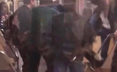 В Киеве будут судить трех человек, избивших в метро парня за замечание