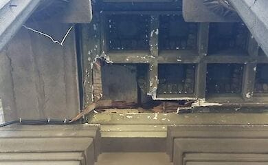 Художній музей у Києві закрився на невизначений час через обвал портика