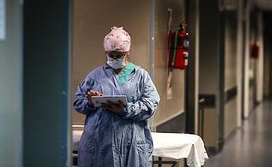 Власти прогнозируют увеличение числа зараженных коронавирусной инфекцией