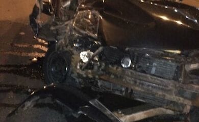 В Киеве авто врезалось в грузовик коммунальщиков