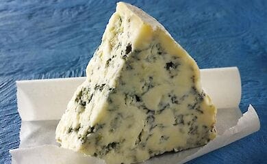 Стихийно возникшую на продуктаx плесень стоит избегать