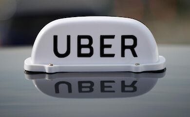 Суд Каліфорнії визнав водіїв Uber та Lyft працівниками компаній
