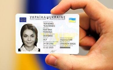 Кабмін пропонує скасувати паперові паспорти