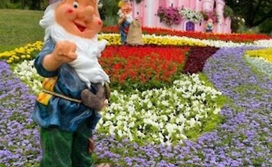 В Киеве открывается цветочная выставка с мультперсонажами
