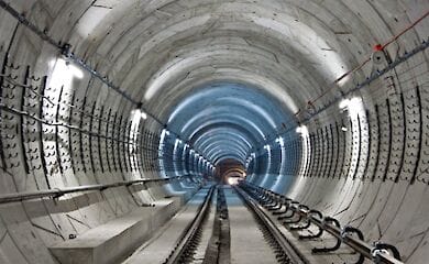 Столичный градоначальник поделился видео работ по строительству метрополитена на Виноградаре