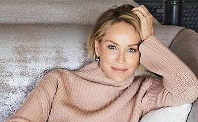 Голлівудська актриса і продюсер Шерон Стоун в березні 2021 року запланувала випуск свої мемуарів