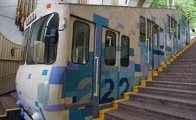В Киеве возобновил работу фуникулер