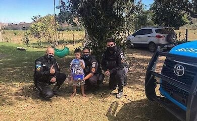 Трехлетний мальчик спас своего ровесника, тонущего в бассейне в Бразилии