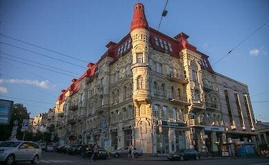 В Киеве предлагают переименовать площадь Льва Толстого
