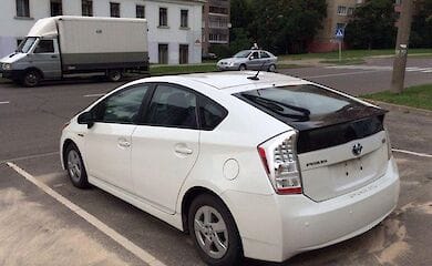 Нетрезвый майор совершил наезд на девушек