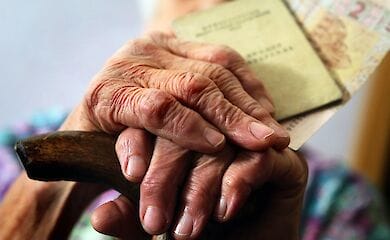 Від чого залежить підвищення пенсійного віку для жінок в Україні: відповідь Мінсоцполітики