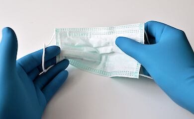 Медики отримають допомогу в розмірі 100% середнього доходу