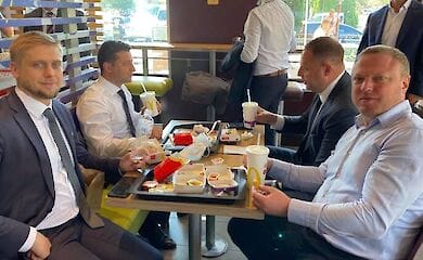 Зеленский пообедал в McDonald's: видео