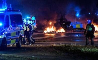 Сожжение Корона спровоцировало в Швеции массовые беспорядки
