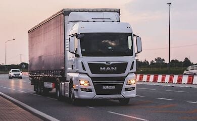 В Украине некоторых водителей могут заставить пересдавать экзамены на права