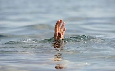 В Киеве едва не утонул нетрезвый мужчина