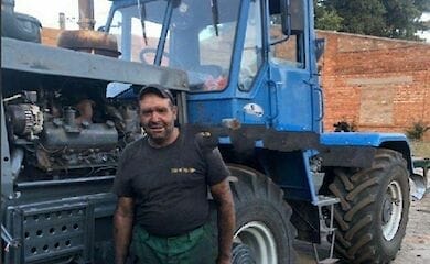 Тракторист на Харьковщине спас свое село от пожара