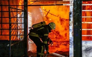 В Киеве на Виноградаре произошел масштабный пожар