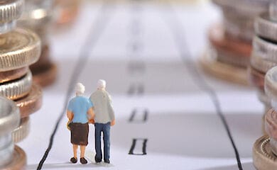 З наступного року в Україні введуть накопичувальні пенсії