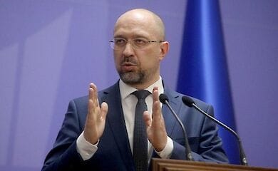 Прем'єр назвав розмір достатньої для життя в Україні зарплати і пенсії