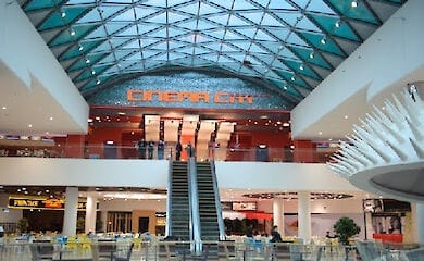 Ocean Plaza эвакуируют в связи с сообщением о минировании