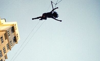 В одном из спальных районов Киева сняли клип для немецкого диджея