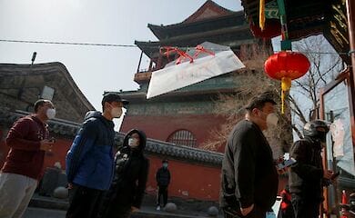 В граничащих с Мьянмой уездах на юге Китая ввели военное положение из-за случаев заражения Covid-19