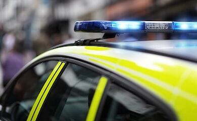 В Шотландии злоумышленник напал на пенсионерку, изнасиловал ее и попросил хаварить ему чая