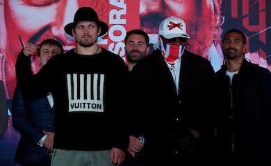 Александр Усик уже через месяц выйдет на ринг против Дерека Чисоры