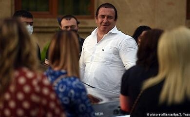 В Армении арестовали лидера крупнейшей оппозиционной партии