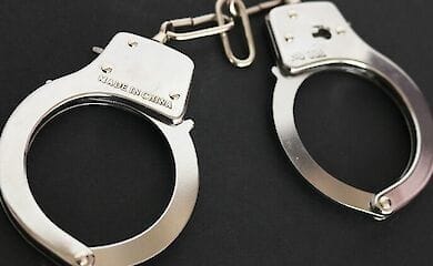 В Печерском районе Киева орудовал таксист-грабитель
