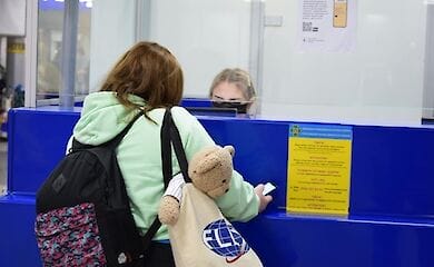 Кабмін розробив проект змін до постанови про заборону на в'їзд іноземців