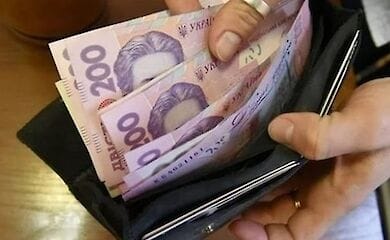 Українці стали менше заробляти, ніж в липні поточного року