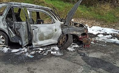 В Польше автомобиль Chrysler Cruiser с украинцами влетел в бетонную дренажную трубу и загорелся