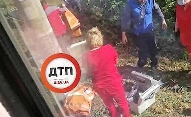 Под Киевом 14-летняя девочка бросилась под поезд