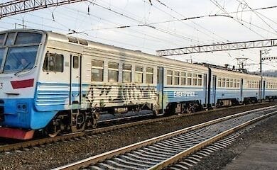 В пригородных электричках введут безналичную оплату