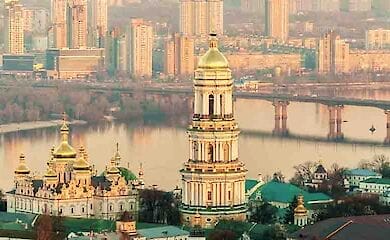 Дышать будет трудно: Киев выбился в города-лидеры "по грязному воздуху"