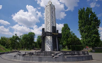 Столичний Музей Голодомору запустив інклюзивний сайт і екскурсію для незрячих 