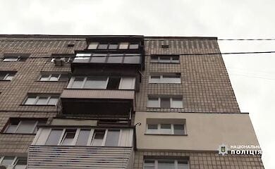 В Киеве из окна выпали мать и дочь
