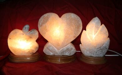 Соляная лампа – нужный атрибут в интерьере