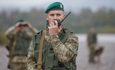 Пограничники нашли "спиртопровод" на дне водохранилища под Одессой