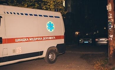 У Дніпрі на дитячому майданчику знайшли повішеною 25-річну дівчину