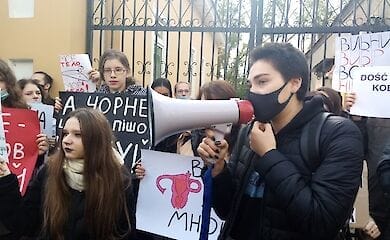 У Києві проходить акція через рішення польського уряду про заборону абортів