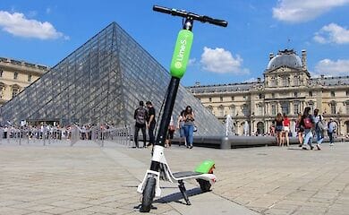 58% из водителей самокатов получили травмы при езде по тротуару