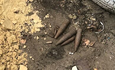 Маленький мальчик собирал металлолом и подорвался на снаряде