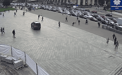 Полиция опубликовала видео с внедорожником, который сбил людей на Майдане