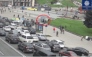 Полиция опубликовала видео с внедорожником, который сбил людей на Майдане